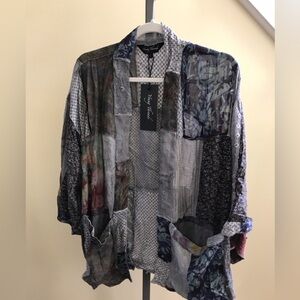 YOUNG THREADS NWT Kimono Grey Blue Patch Design Lightweight Size Large
